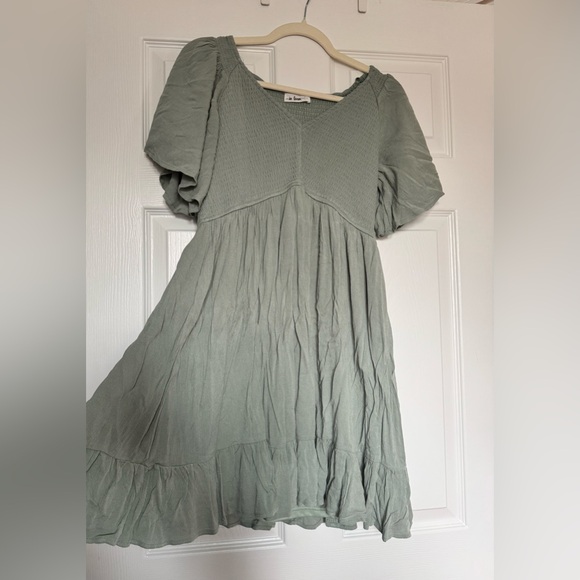 PinkBlush Maternity Mint Green Smocked Front Ruffle Hem Dress NWOT - Picture 3 of 5